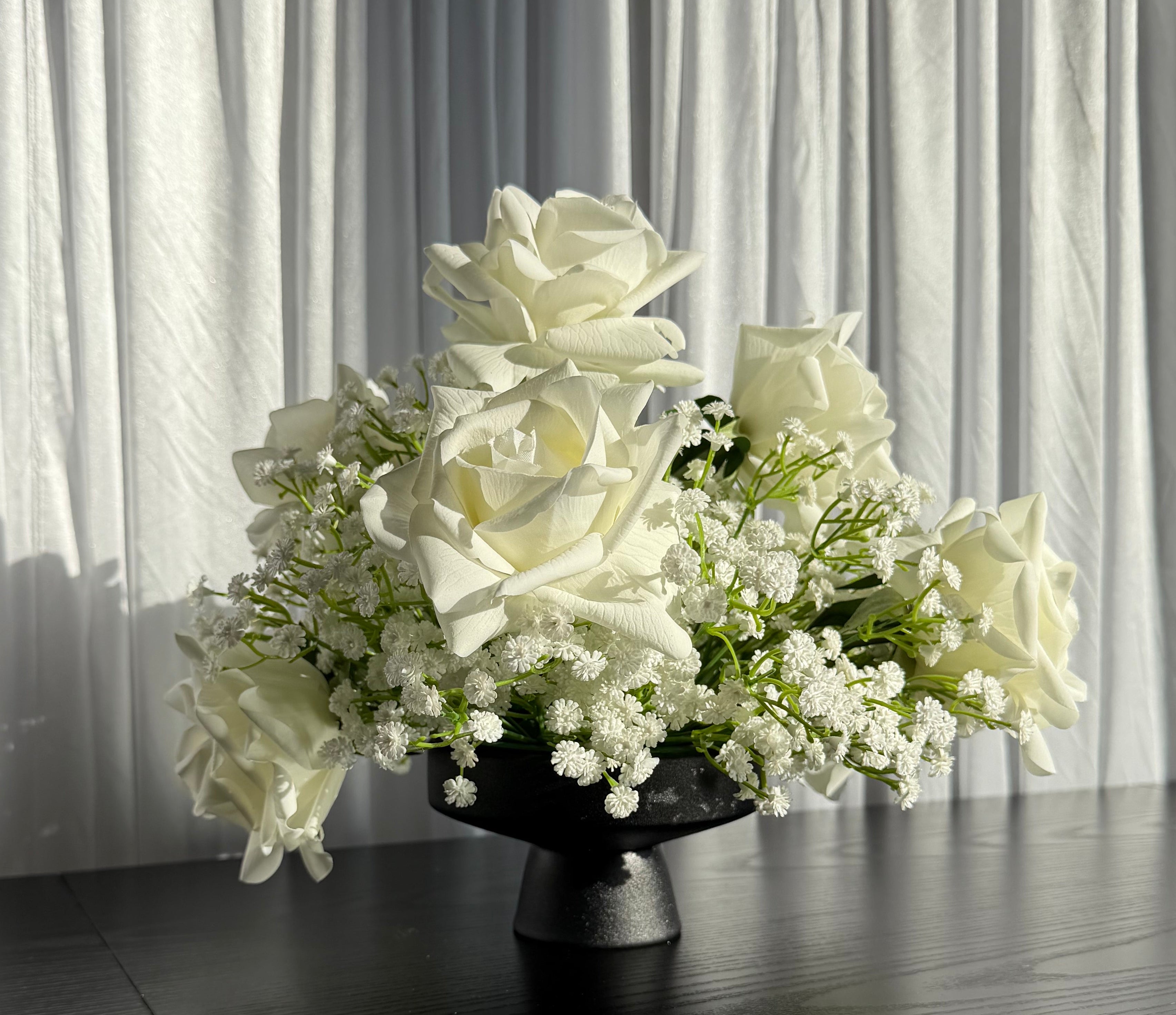 Erika Table Arrangement
